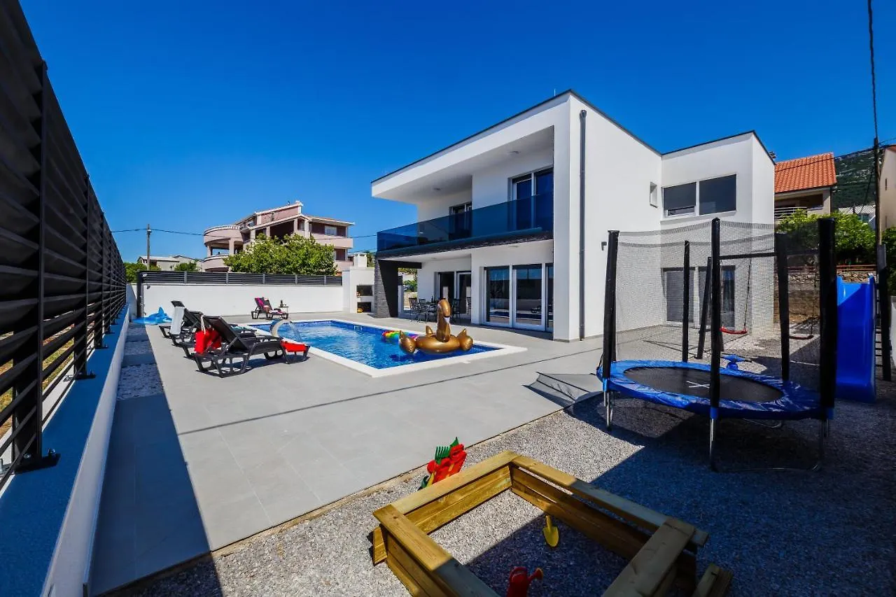 Villa Vila Morena Kastela
