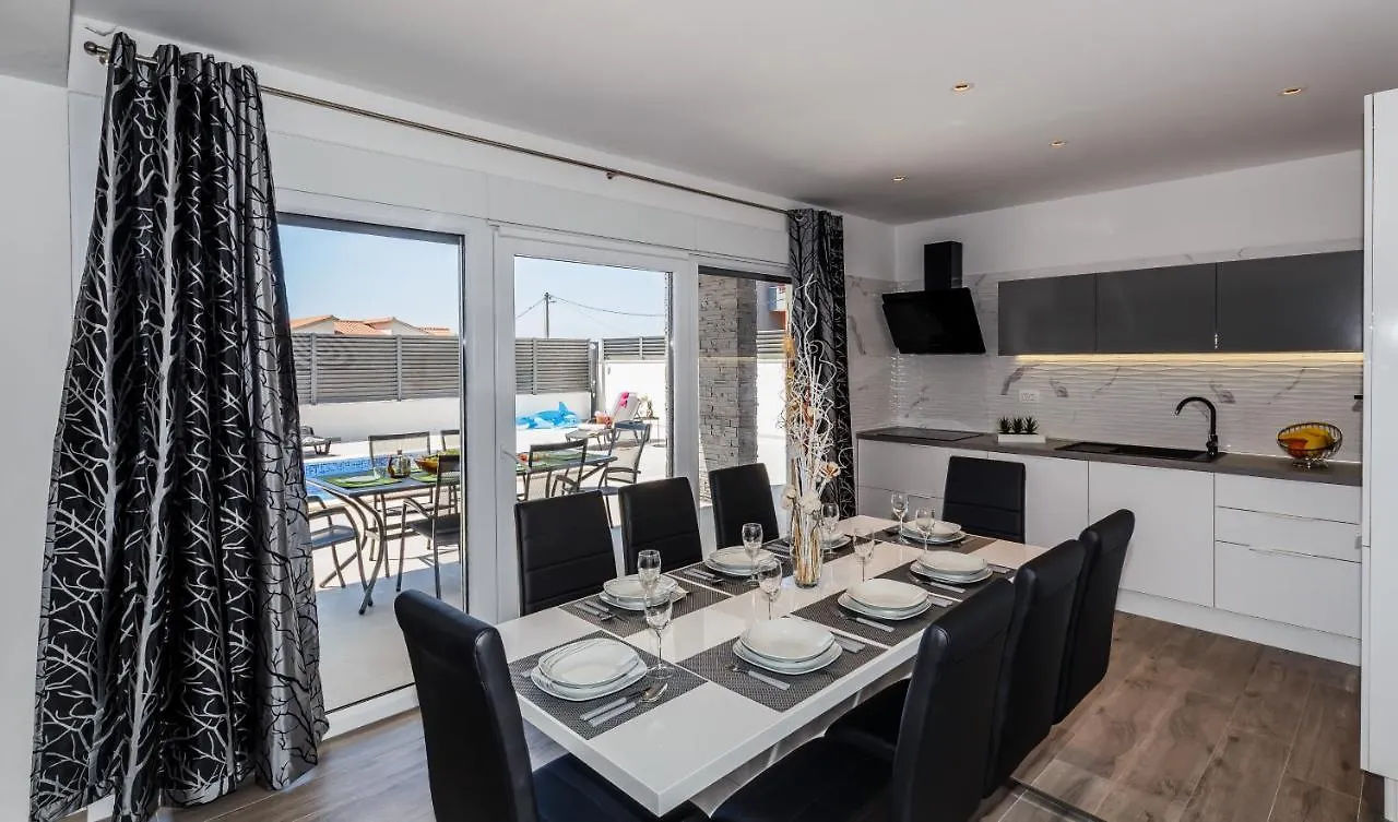 Vila Morena Kastela
